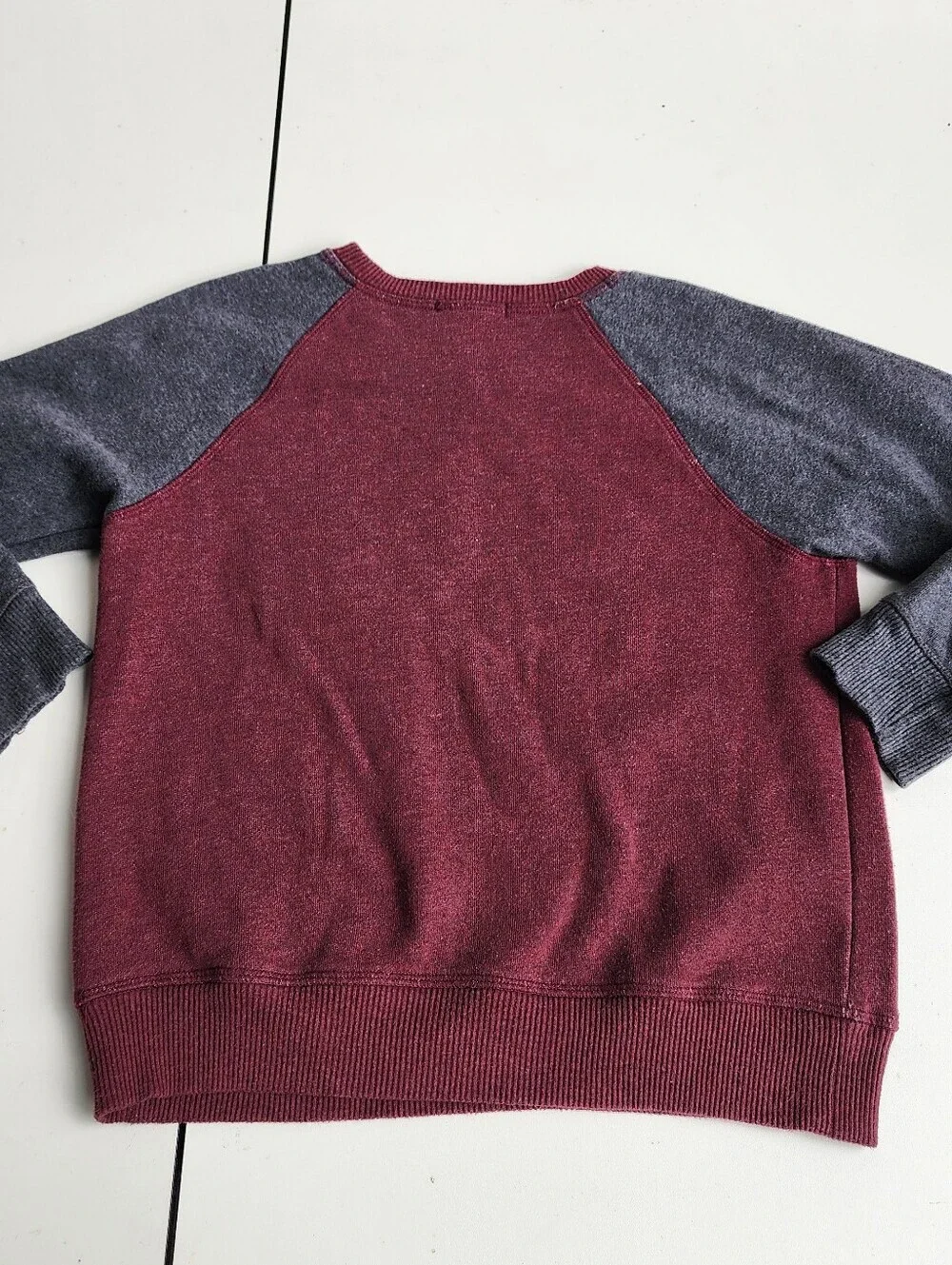 Lot Of 4 Boys Long Sleeve Shirts Gap Wrangler Tee Sweatshirt Hooded M (8-9)